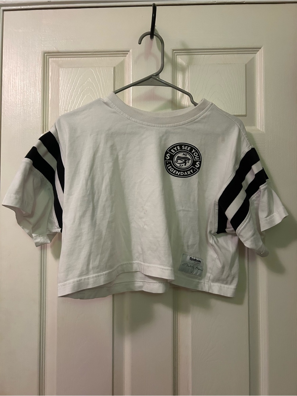 Reebok White Cropped Tee with Black Sleeve Stripes Sz Medium Women Athletic